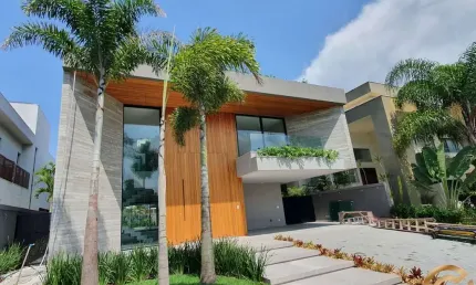 Mansão de 852m², contemporânea, 5 suítes, triplex, piscina e spa, possibilidade mobiliada, na barra da tijuca.