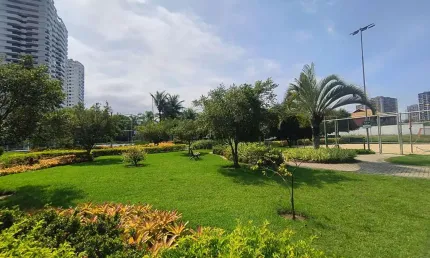 Lotes em posições privilegiadas dentro do Condomínio das Super Mansões, na Barra da Tijuca.