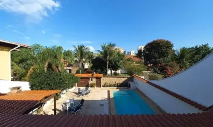 Casa Duplex, condomínio Santa Marina, 4 quartos, lazer privativo e localização nobre perto do Rio Design Shopping.
