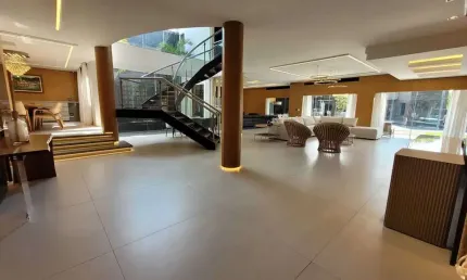 Mansão de Alto Luxo, 5 Suítes com closet, Lote em Duna, 1096m², no MELHOR CONDOMÍNIO DA BARRA DA TIJUCA.