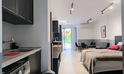 Apartamento Studio em Alto Padrão, mobiliado, planejado, 1 vaga e a duas quadras da Praia do Leblon