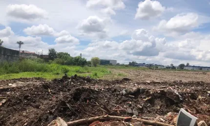 Terreno comercial à venda na Rua Alto Paraná, 2600, Emiliano Perneta, Pinhais