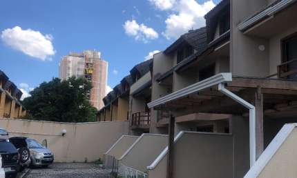 Casa em condomínio fechado com 3 quartos à venda no Capão da Imbuia, Curitiba 