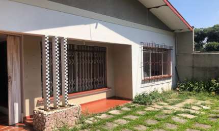 Casa com 4 quartos à venda na Rua Miguel Romanel, 94, Água Verde, Curitiba