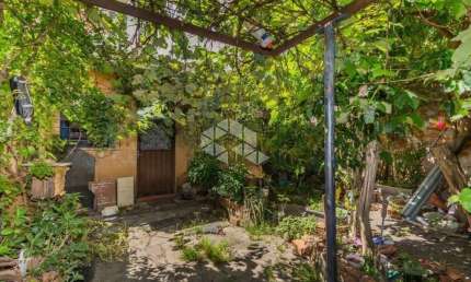 Casa com 225 m² e 2 quartos à venda no bairro Santana.