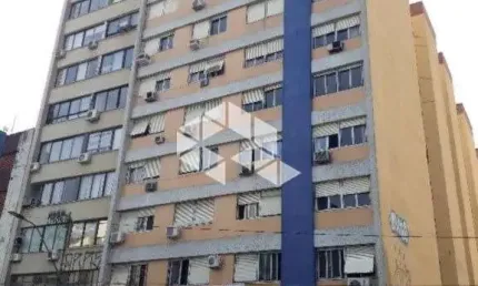 Apartamento com 122m2 em frente a Santa Casa e Colg. Rosário