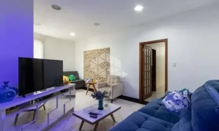 Casa com 3 quartos à venda na Rua Germano Hasslocher, 235, Azenha, Porto Alegre