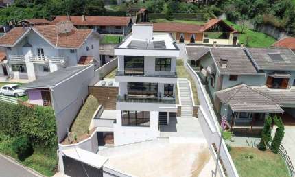 Casa com 5 dormitórios à venda, 308 m² por R$ 2.400.000,00 - Vila Matilde - Campos do Jordão/SP