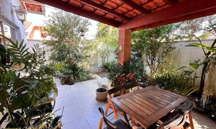 Casa com 3 dormitórios à venda, 225 m² por R$ 1.500.000,00 - Urbanova - São José dos Campos/SP