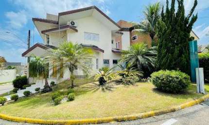 Casa com 3 dormitórios à venda, 240 m² por R$ 2.200.000,00 - Villa Branca - Jacareí/SP