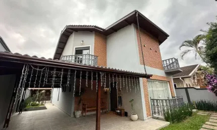 Casa com 5 dormitórios à venda, 316 m² por R$ 2.950.000,00 - Jardim das Colinas - São José dos Campos/SP