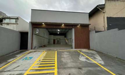 Galpão para alugar, 250 m² por R$ 12.000,00/mês - Jardim Satélite - São José dos Campos/SP