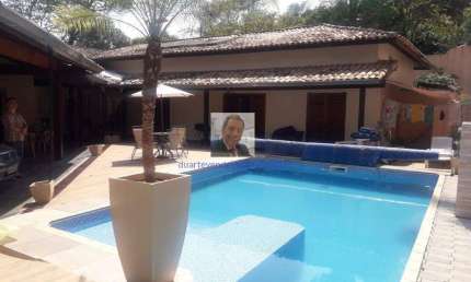 Vende-se CASA TÉRREA 5 dorm, sendo 1 Suíte, Cond. Vila Verde. PORTEIRA FECH