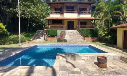 Vende-se linda Casa 5dorm/1suíte Master, Quadra de tennis, Cond. Vila Verde