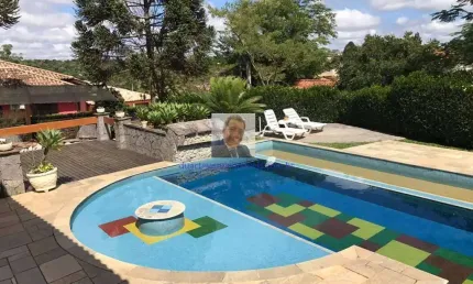 Vende-se Casa no Cond. Recanto Suiço - Térrea com 4 sts e lazer completo!