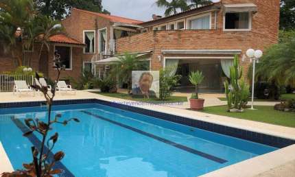 Casa Condominio Granja Viana 4 suítes, Gourmet, lareira, e Piscina