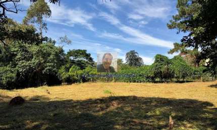 Vende-se Terreno no Cond. Jd. Mediterrâneo - O melhor Lote do Condomínio!