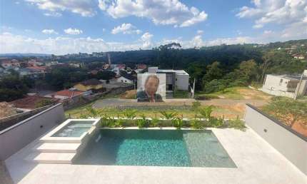 Vende-se Linda Casa no Condomínio SPII, 4 suítes, Piscina, Gourmet.