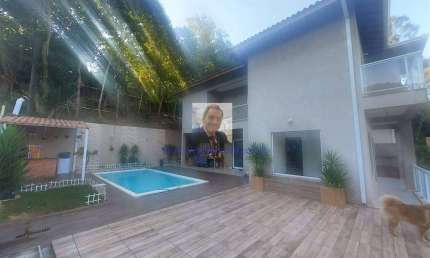 Vende-se linda Casa 3 Suítes em Condomínio Vila Verde, km 36 Ra