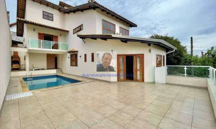 Vende-se Casa no Cond Terras do Madeira - 4 dorms / 2 sts, piscina, vista!