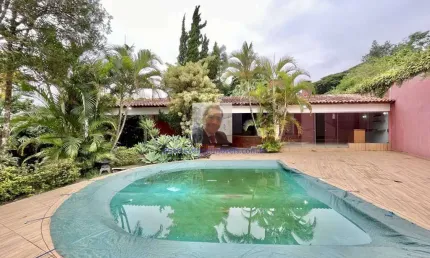 Vende-se casa na chácara são joão - 4d/1ste - integrada