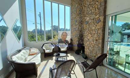 Casa no Cond. Reserva Santa Maria - Moderna e integrada, com 6 dorm/5 suíte