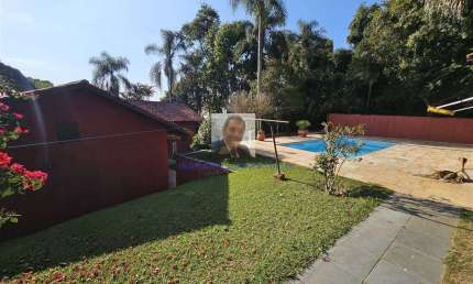 Casa 3dorm/1suíte, Área Gourmet, no Condomínio Vila Verde, km 36 rt, Granja