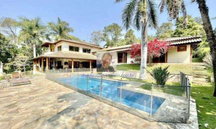 Imóvel no Fazendinha - 4sts, lareira, varanda gourmet, piscina e campinho! 