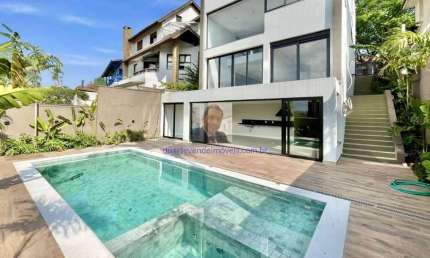 Vende-se Casa no Cond SP II - Zero Km! Moderna, 4 sts, gourmet e piscina! 