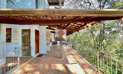 Aluga-se ou Vende-se Casa no Cond. Forest Hills - ESTILO