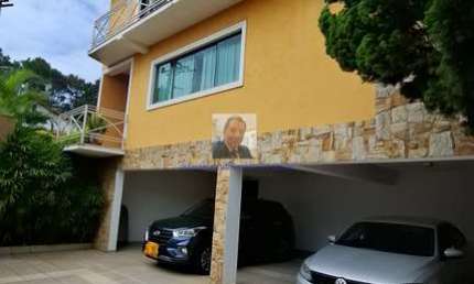 Casa a Venda 3 SUÍTES, area Gourmet, colada ao Parque dos Príncipes em Osas