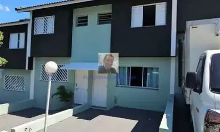 Casa a venda 2dorm/ no condomínio Parque dos Ipes, 2 Vagas.