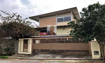 Vende-se Casa na Associação Vila Sto. Antonio (Miolo da Granja) - Arq. MODE