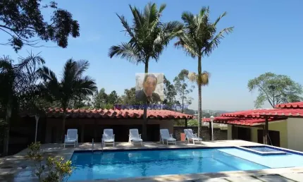 Vende-se casa terrea  3 suítes, piscina, e gourmet, no cond. parque rizzo i