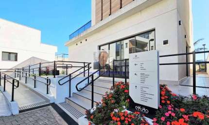 Vende-se no Cond. Authentic Granja Viana - 4 dorm / 2 suítes - PORTEIRA FEC
