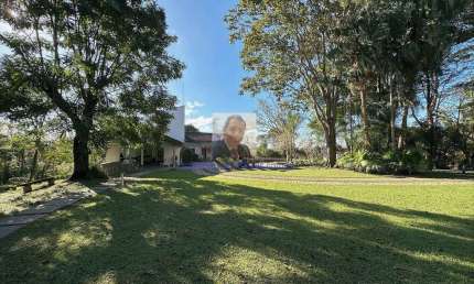 Vende-se Casa no Fazendinha - 10.490 m²! Ideal p/ morar ou incorporar: perm