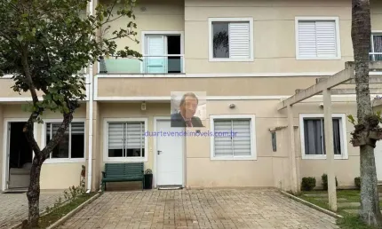 Vende-se Casa no Cond. Village Wimblendon - 3 dorms / 1 ste, quintal privat
