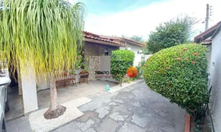Casa com 4 dormitórios à venda, 205 m² por R$ 930.000,00 - Itaipu - Niterói/RJ