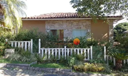 Casa com 4 quartos à venda, 360 m² por R$ 1.400.000 - Badu - Niterói/RJ