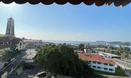 Apartamento com dois quartos no Barreto com garagem
