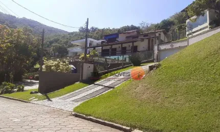 Casa com 5 dormitórios à venda, 870 m² por R$ 3.000.000,00 - Piratininga - Niterói/RJ