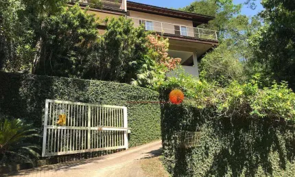 Casa com 3 dormitórios à venda, 220 m² por R$ 680.000,00 - Serra Grande - Niterói/RJ