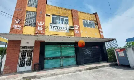 Prédio à venda na Estrada Francisco da Cruz Nunes, Piratininga, Niterói