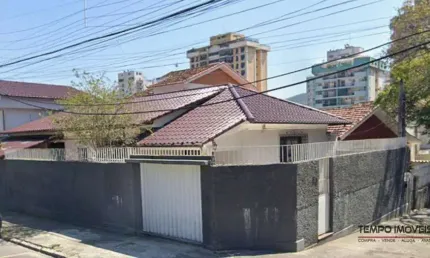 Casa com 3 quartos para alugar, 190 m² por R$ 5.340/mês - Vital Brasil - Niterói/RJ