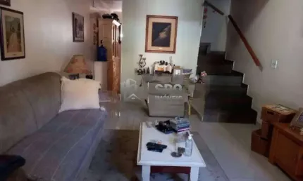 Casa com 2 Quartos à venda, 84m  ,  sala, cozinha área de serviço