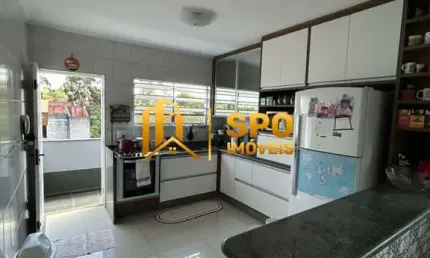 ótimo sobrado ensolarado para uma família que exige conforto