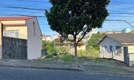 Terreno em Barreiros com 449,50m² - Escritura Pública - Sâo José/SC