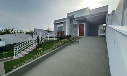 Casa Nova com 3 Dormitórios - 1 Suíte - São José/SC