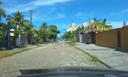 Excelente terreno para construção de um edifício próximo a 250m da praia martim de sá - caraguatatuba/sp