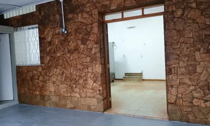 Sala comercial com 1 sala para alugar na Rua Monsenhor Felippe Diehl, 54, Humaitá, Porto Alegre